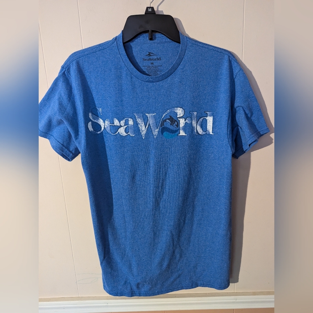 Sea World T-Shirt M Blue Retro Shamu Killer Whale Orca Amusement Park Dolphins